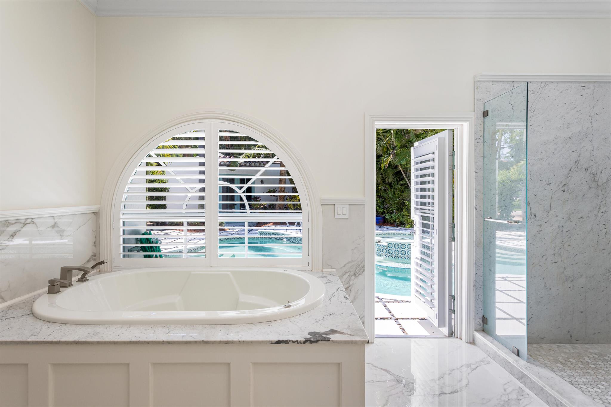 OLD FLORESTA , Adjacent ( - Residential