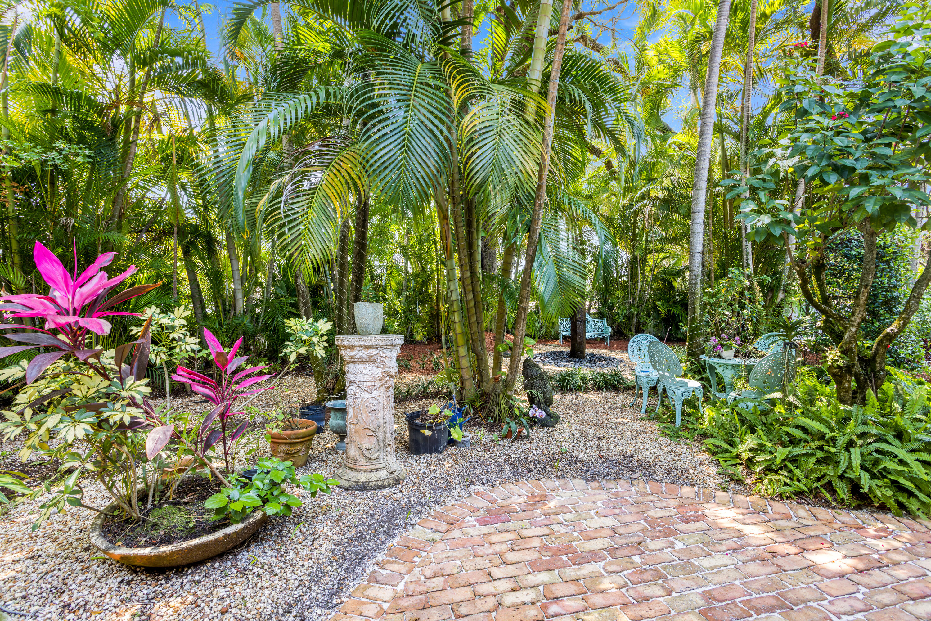 OLD FLORESTA , Adjacent (FLORESTA) - Residential