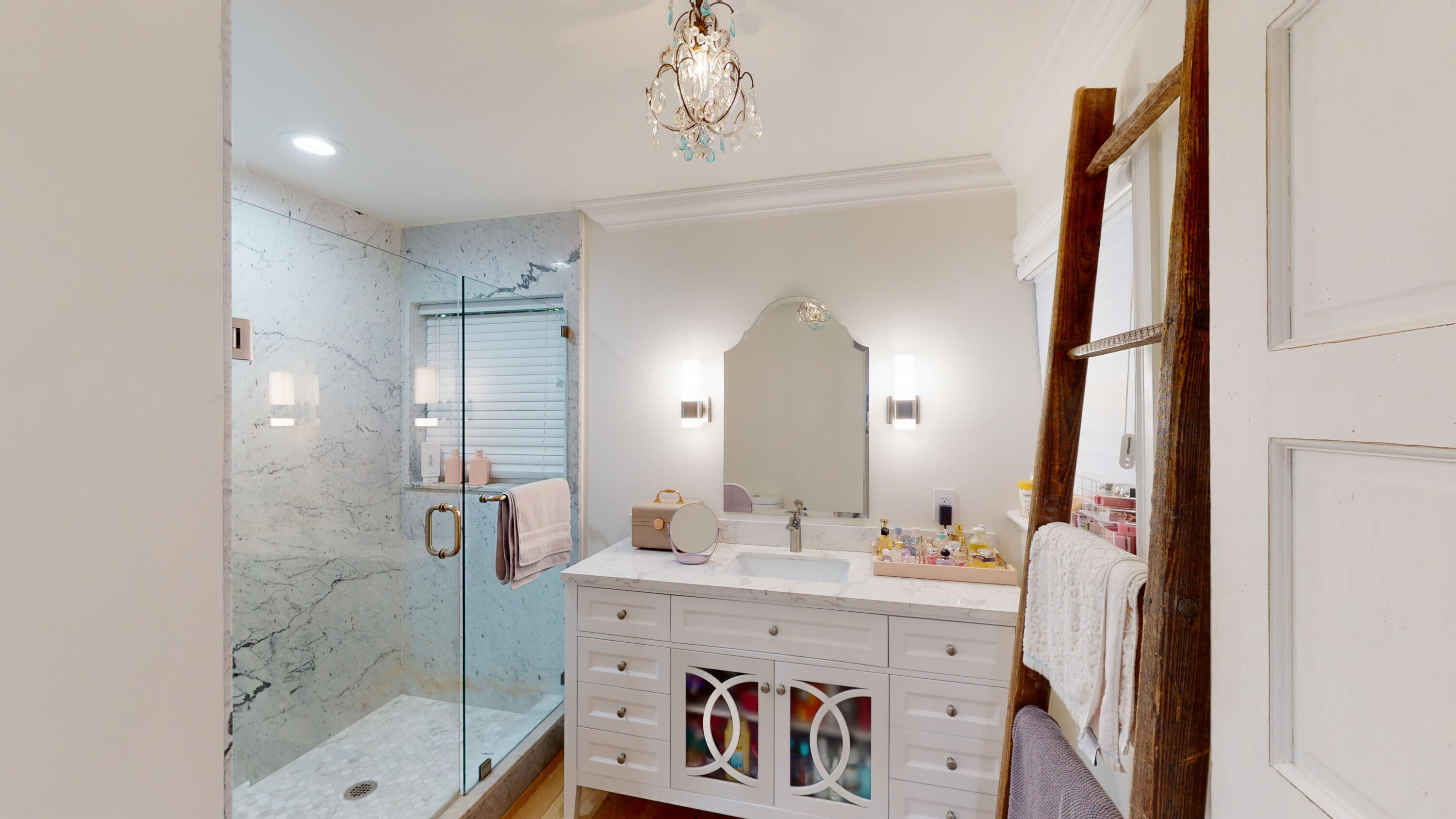 OLD FLORESTA , Adjacent (FLORESTA) - Residential