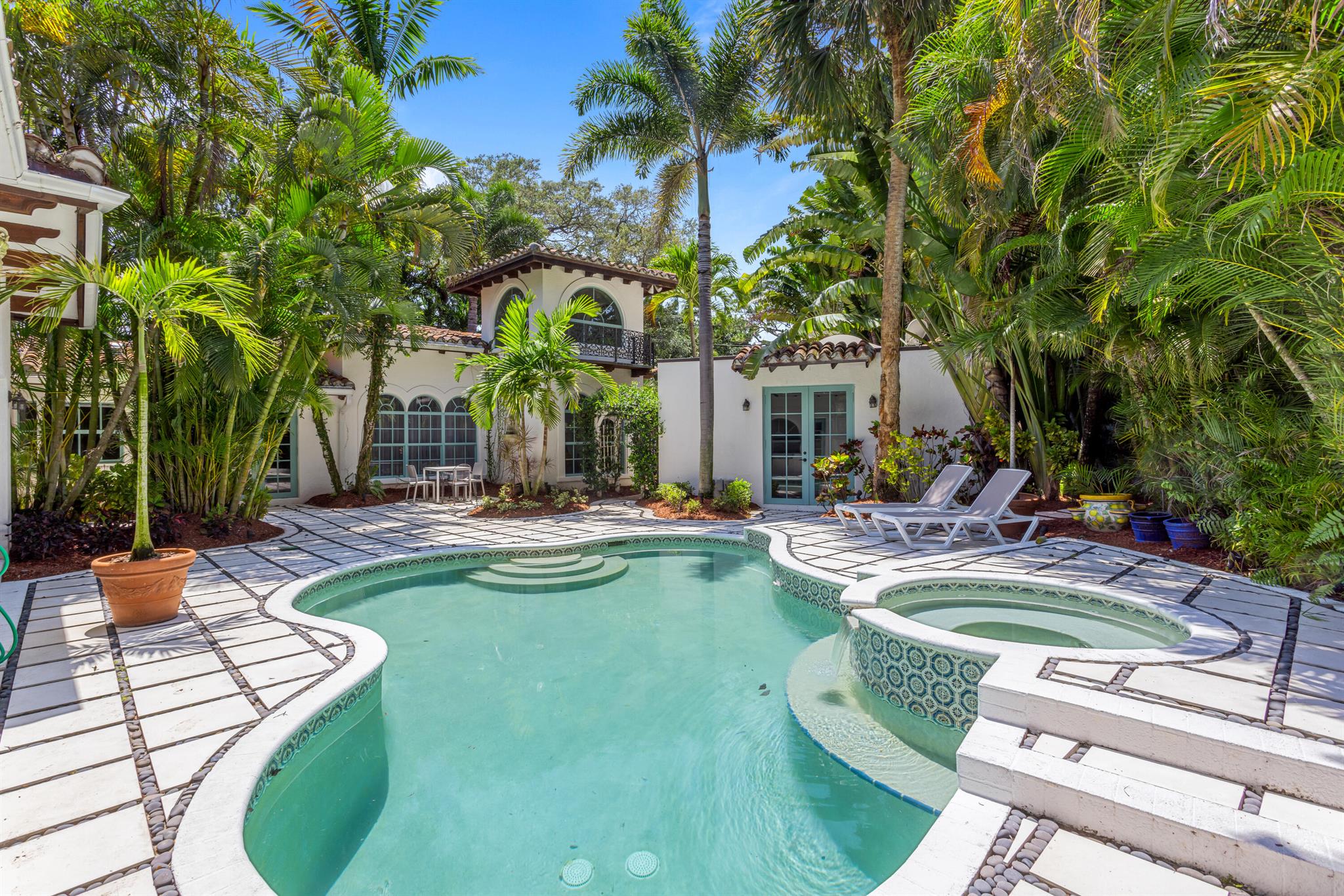 OLD FLORESTA , Adjacent ( - Residential