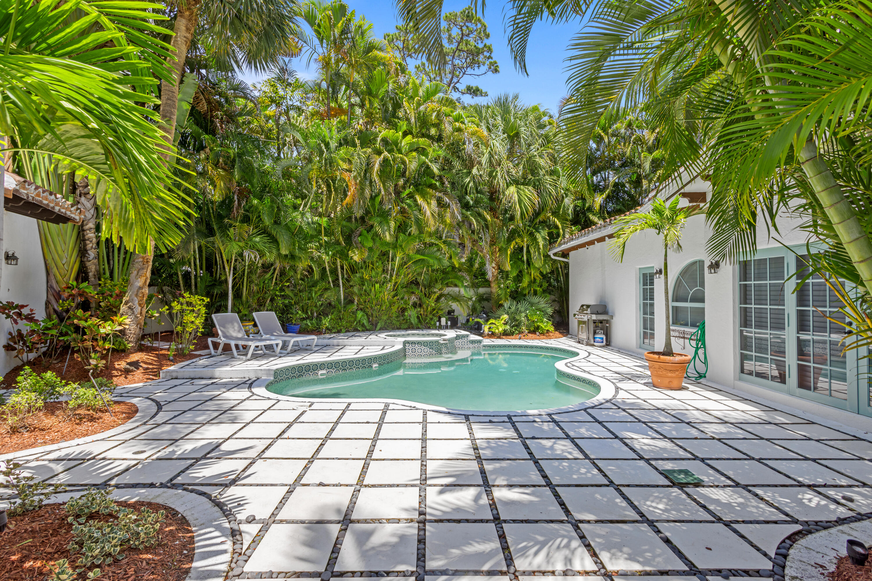 OLD FLORESTA , Adjacent (FLORESTA) - Residential