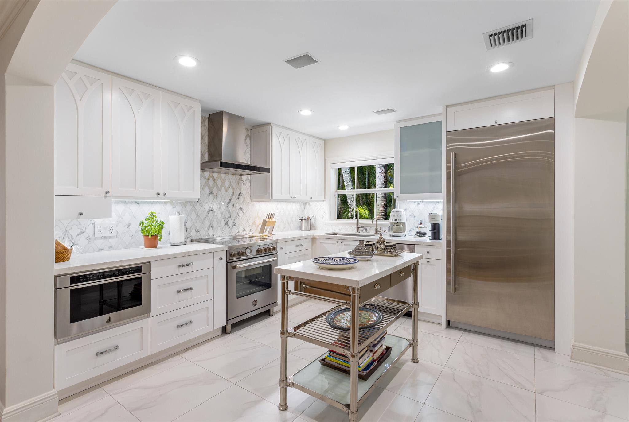 OLD FLORESTA , Adjacent ( - Residential