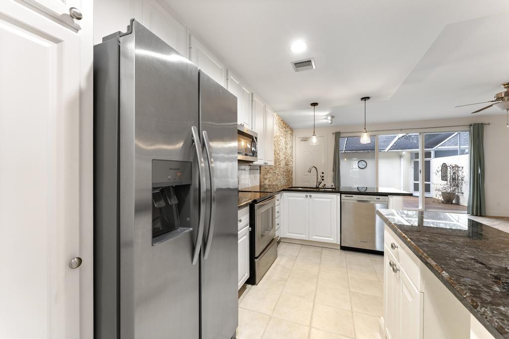 ISLAND AT ABACOA - Residential Lease