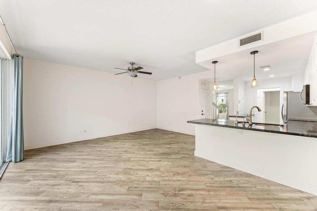 ISLAND AT ABACOA - Residential Lease