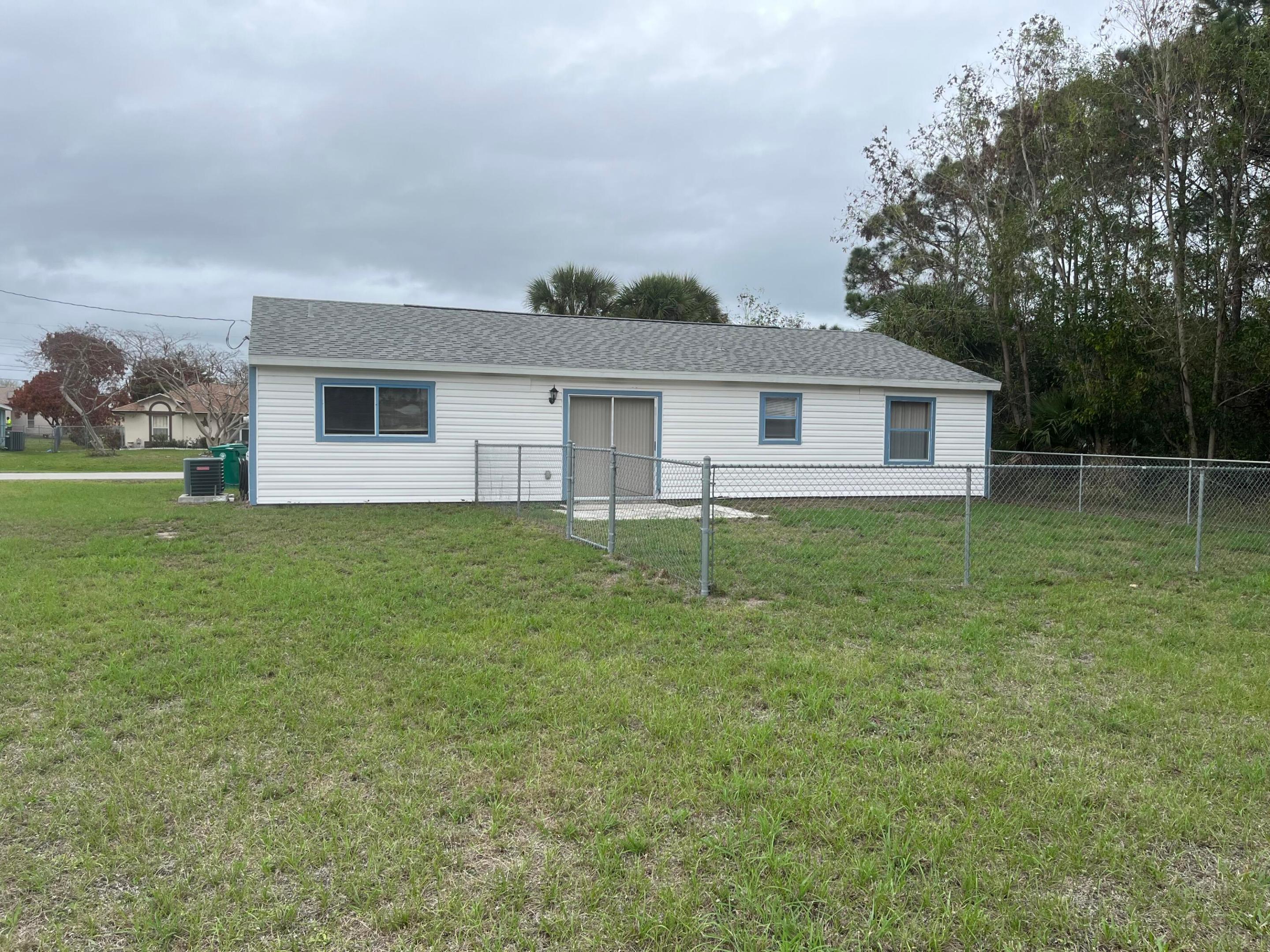 PORT ST LUCIE SECTION 40 - Residential