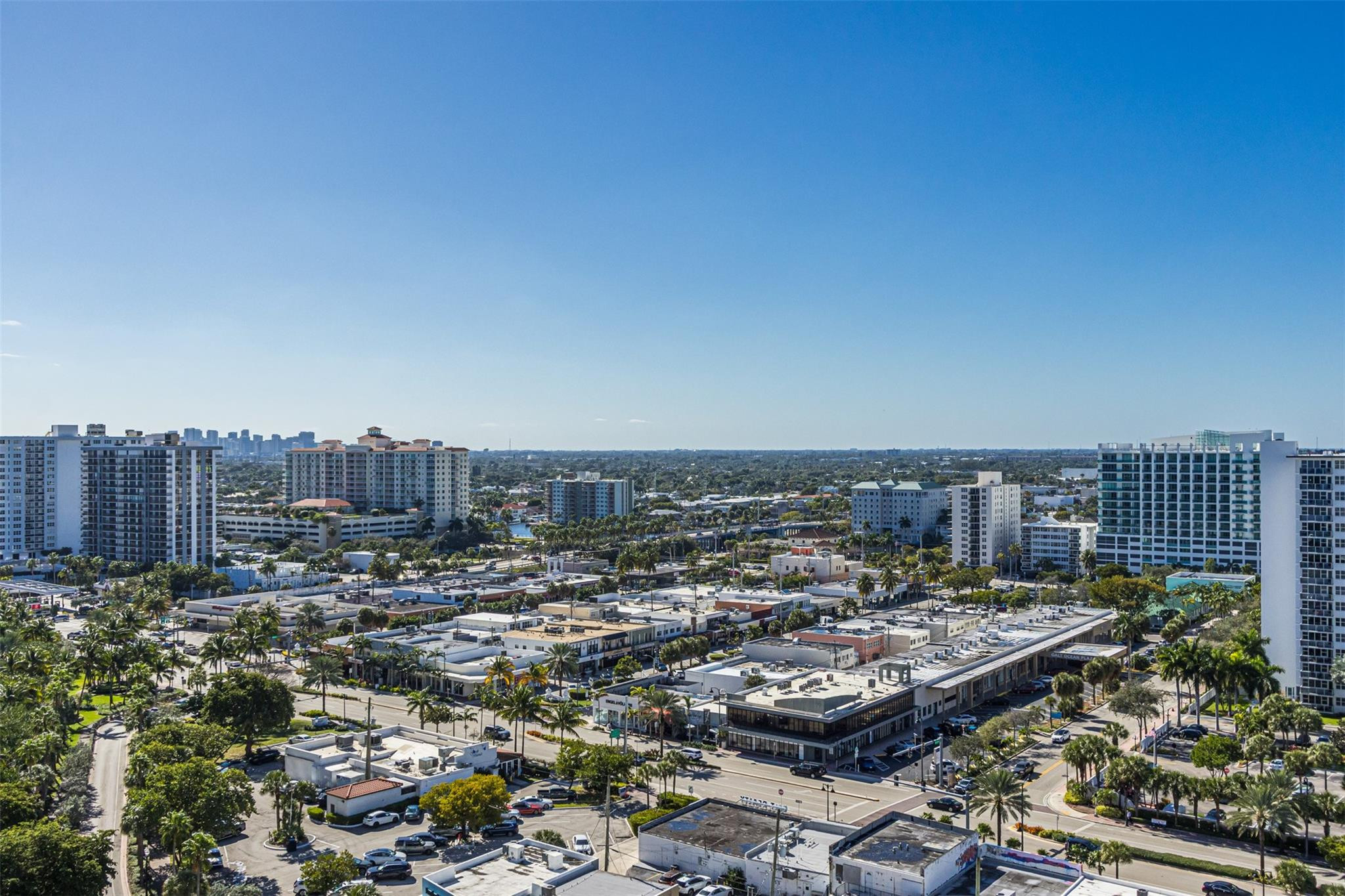 THE COMMODORE CONDOMINIUM - Residential