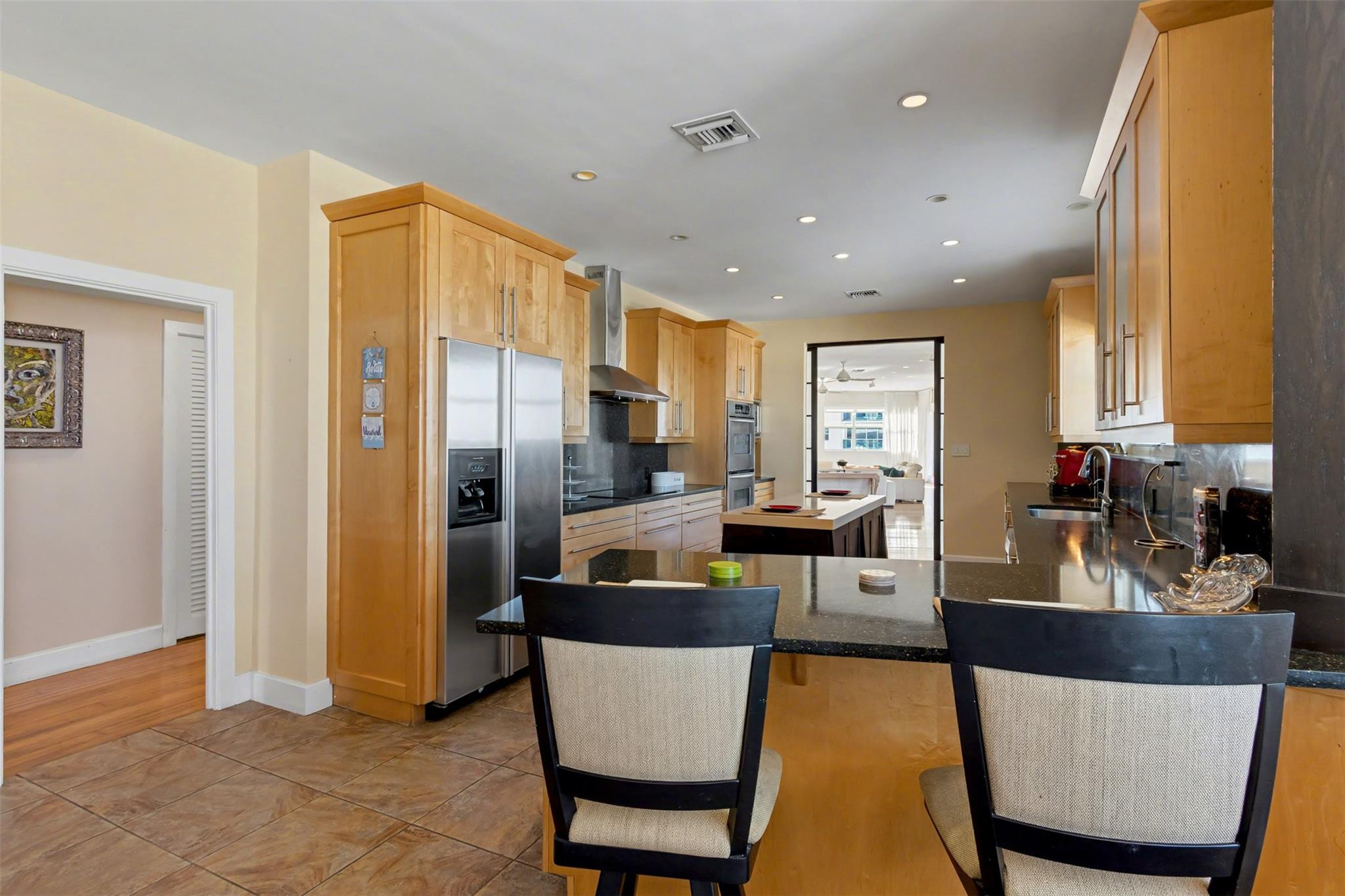 THE COMMODORE CONDOMINIUM - Residential