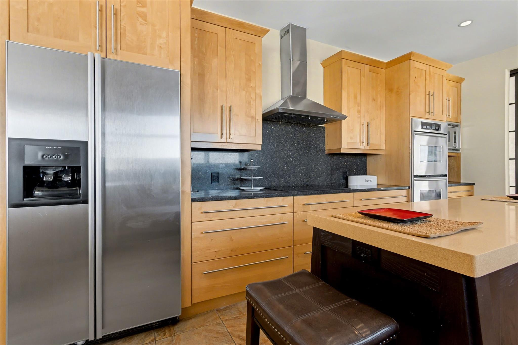 THE COMMODORE CONDOMINIUM - Residential