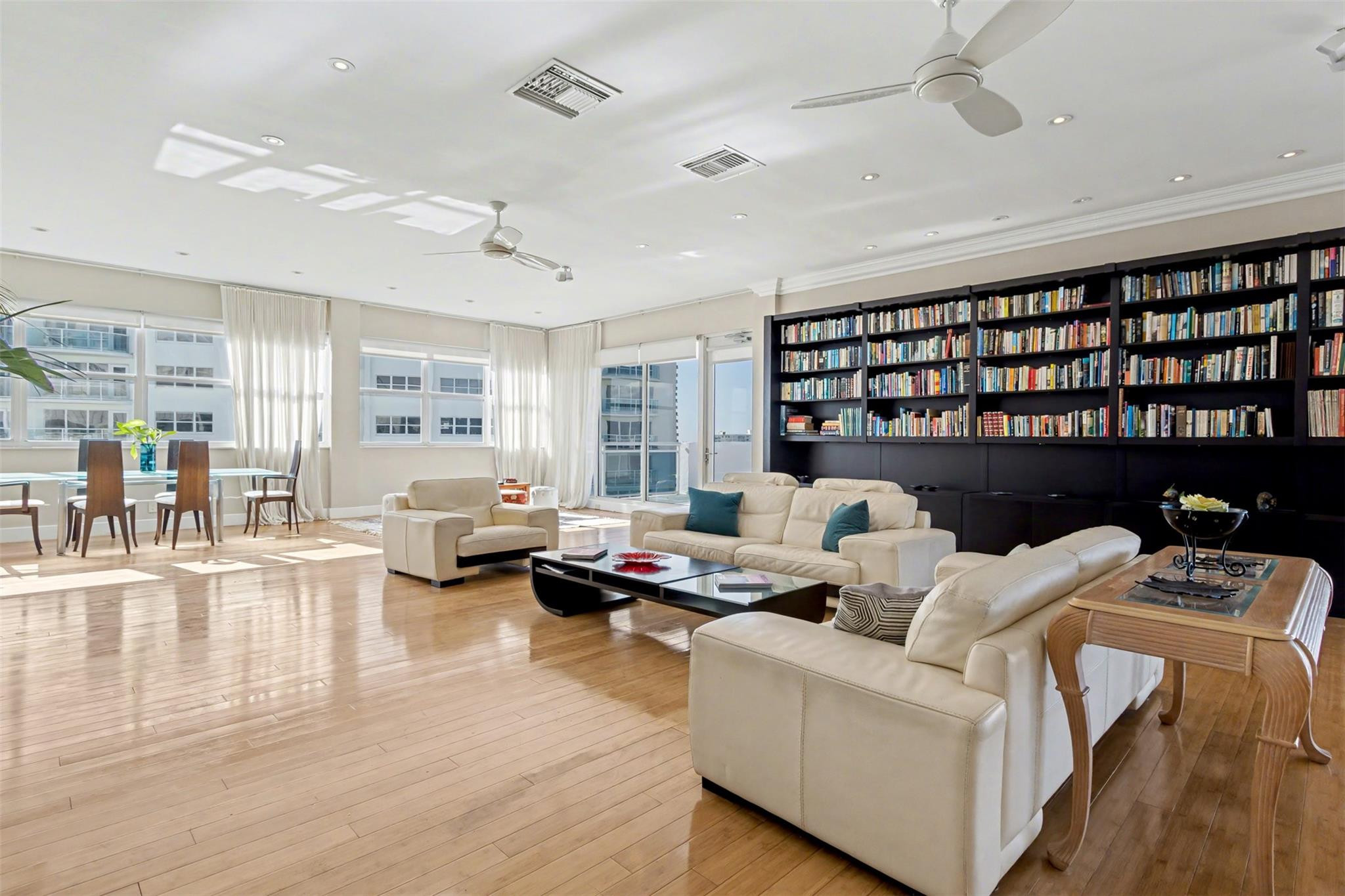 THE COMMODORE CONDOMINIUM - Residential