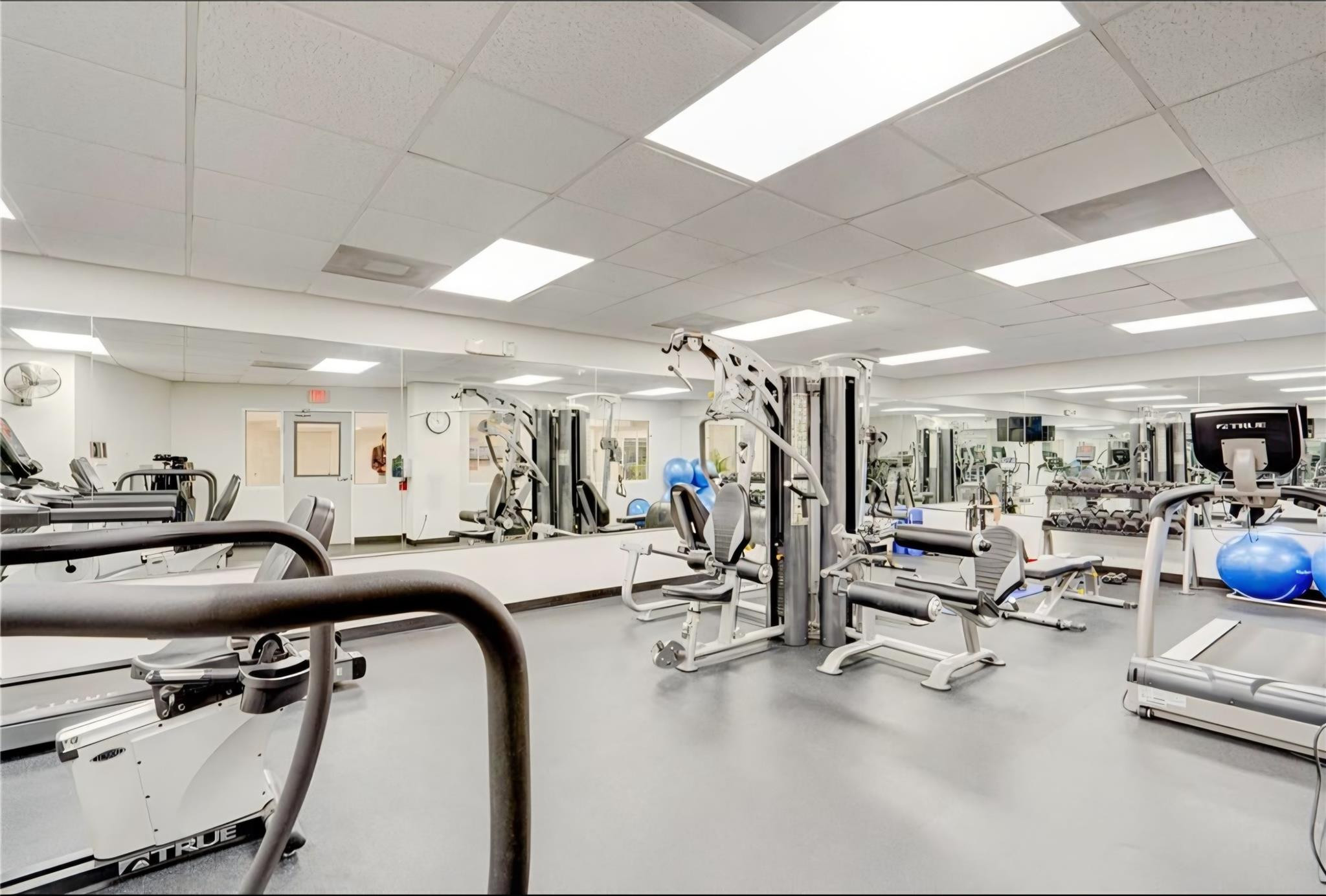 THE COMMODORE CONDOMINIUM - Residential