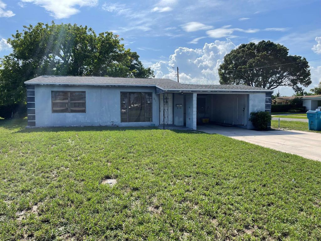 Photo of 821 NW 4th Street, Boynton Beach, FL 33435 (MLS # R11003950)