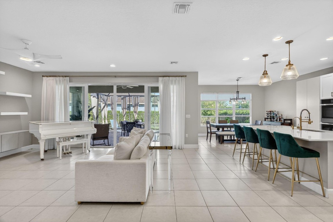 Valencia Grove - Residential