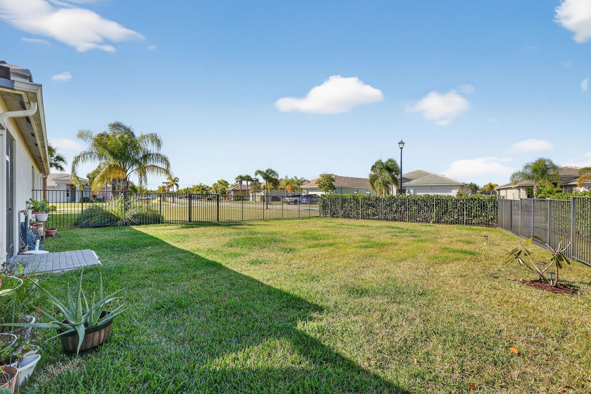 Valencia Grove - Residential