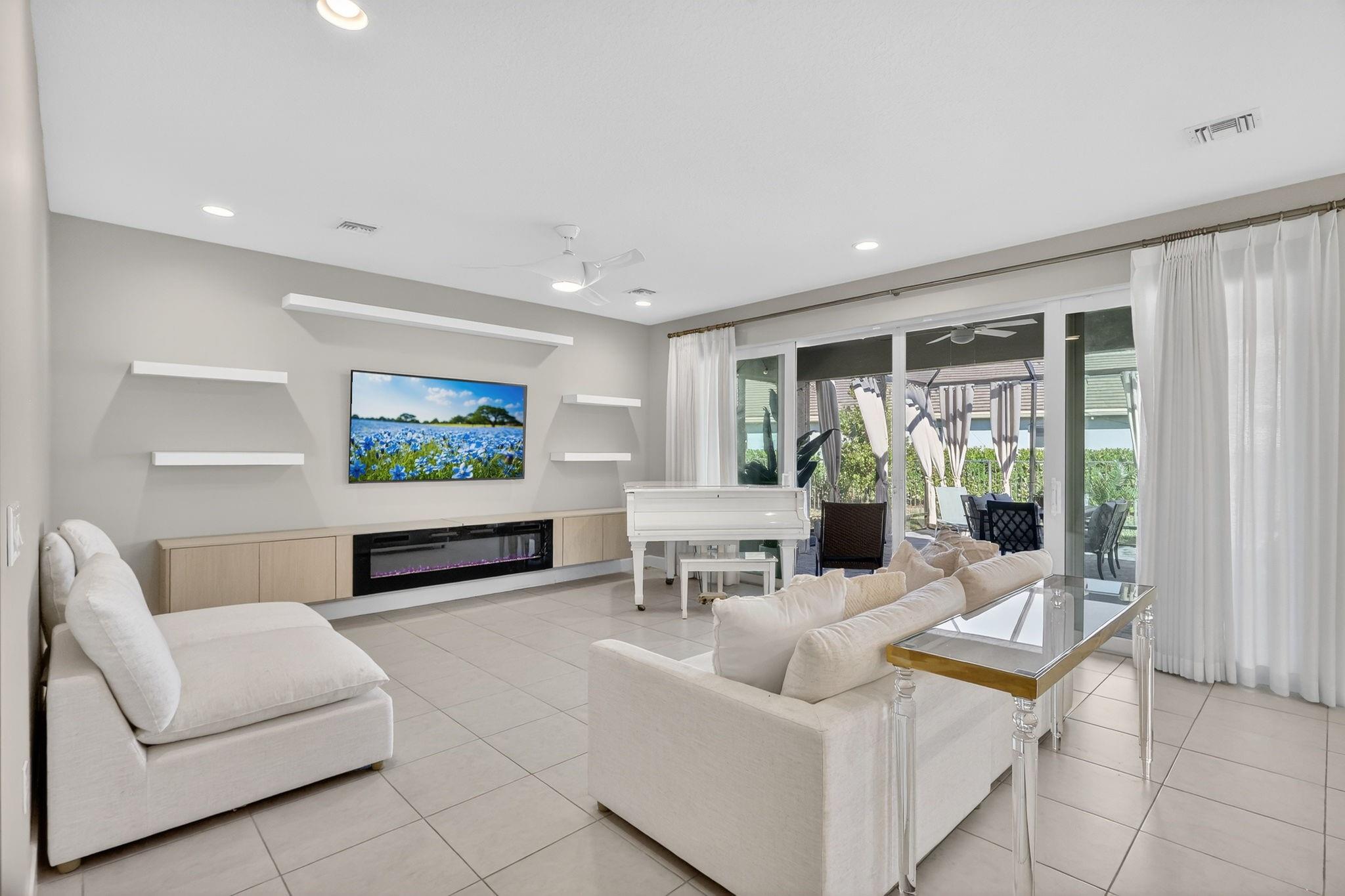 Valencia Grove - Residential