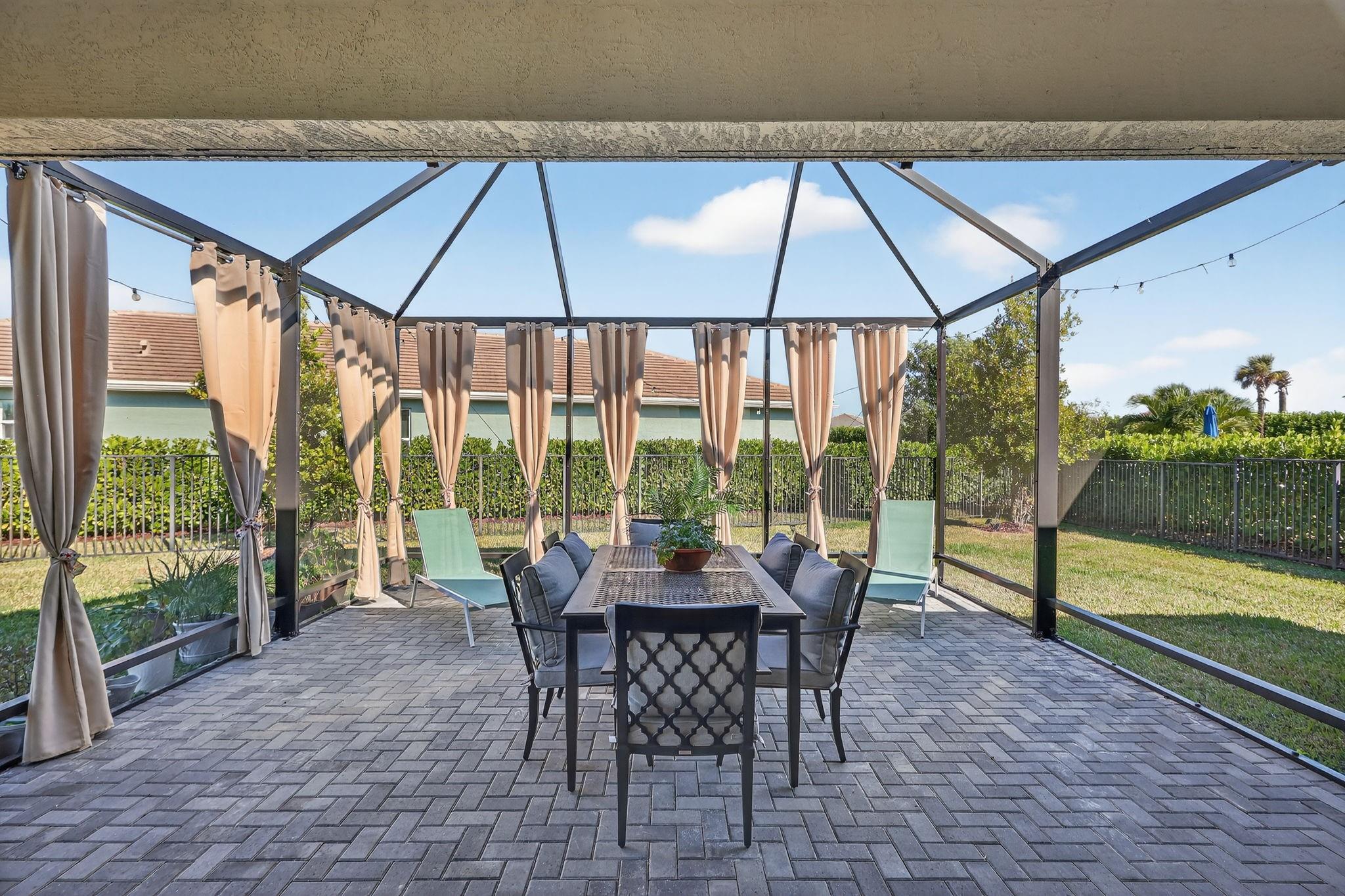 Valencia Grove - Residential