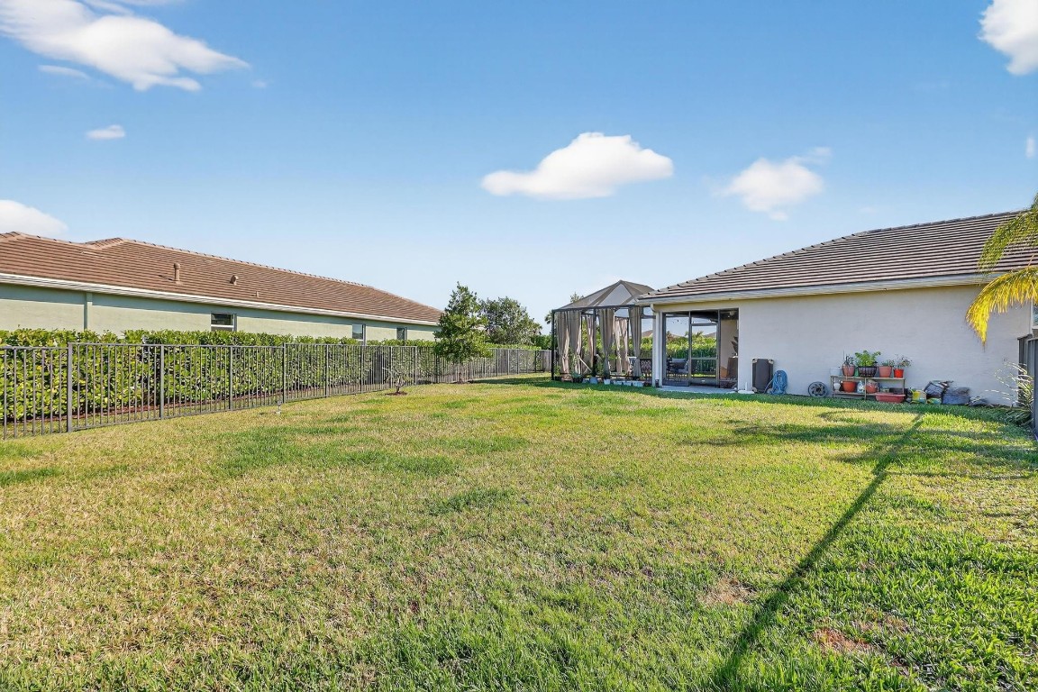 Valencia Grove - Residential