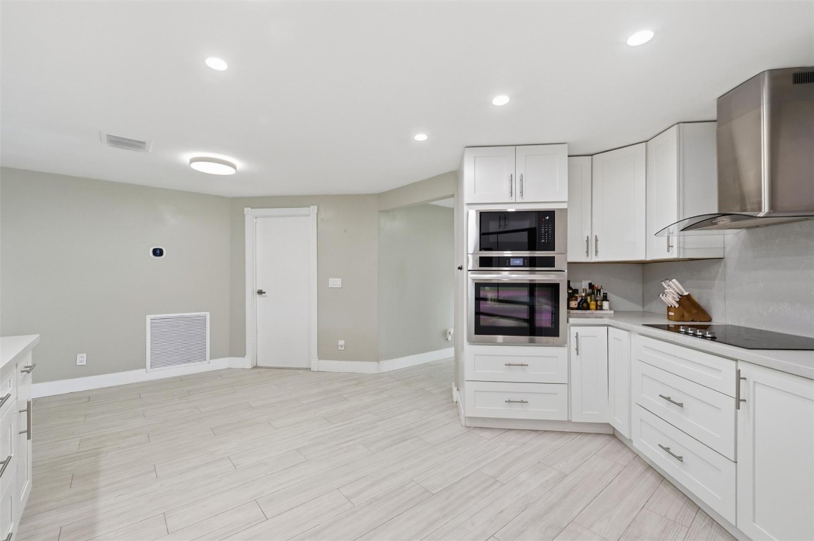 Rolling Hills Lake Estate - Residential