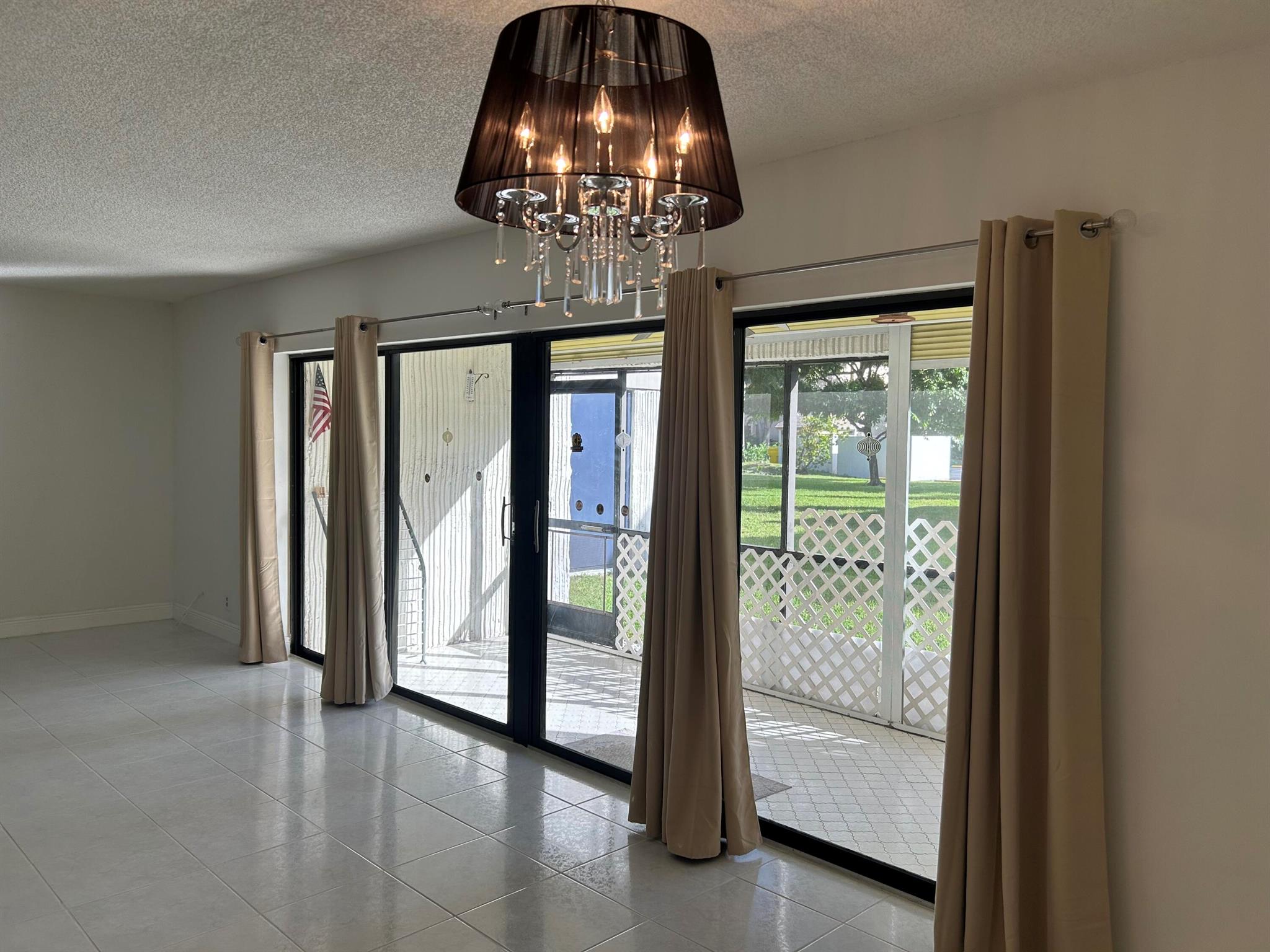 WOODHAVEN CONDO - Residential Lease