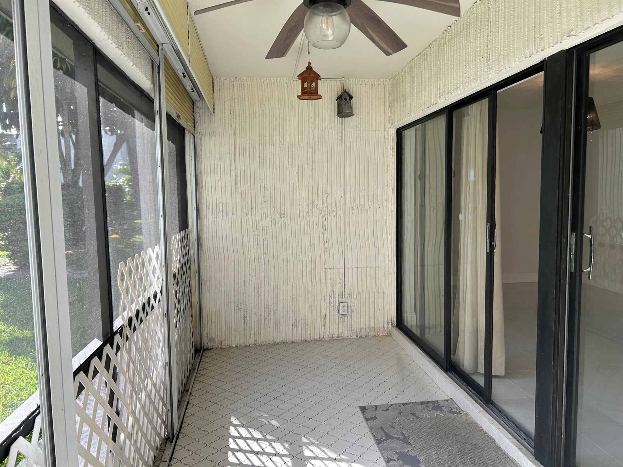 WOODHAVEN CONDO - Residential Lease