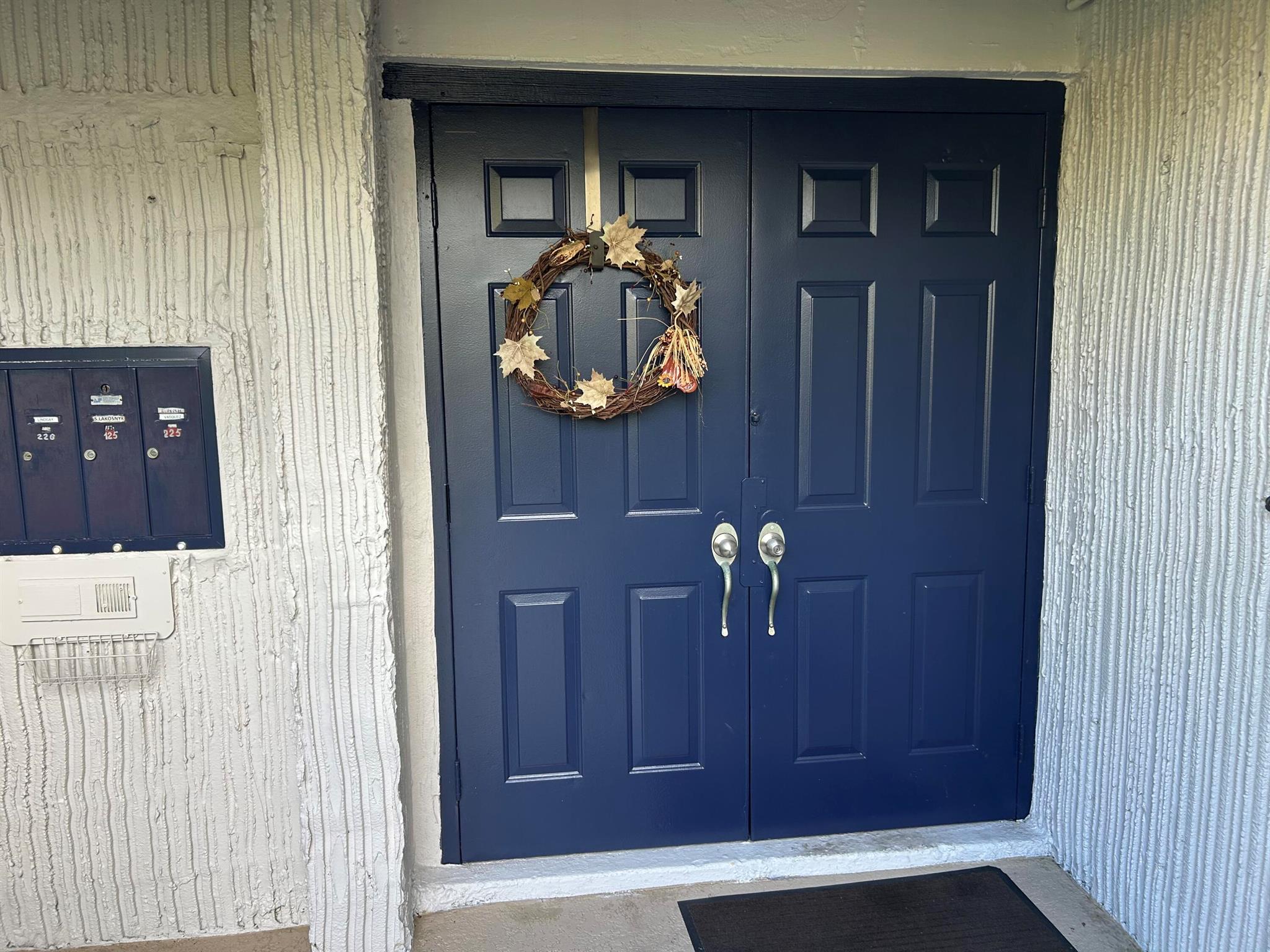 WOODHAVEN CONDO - Residential Lease