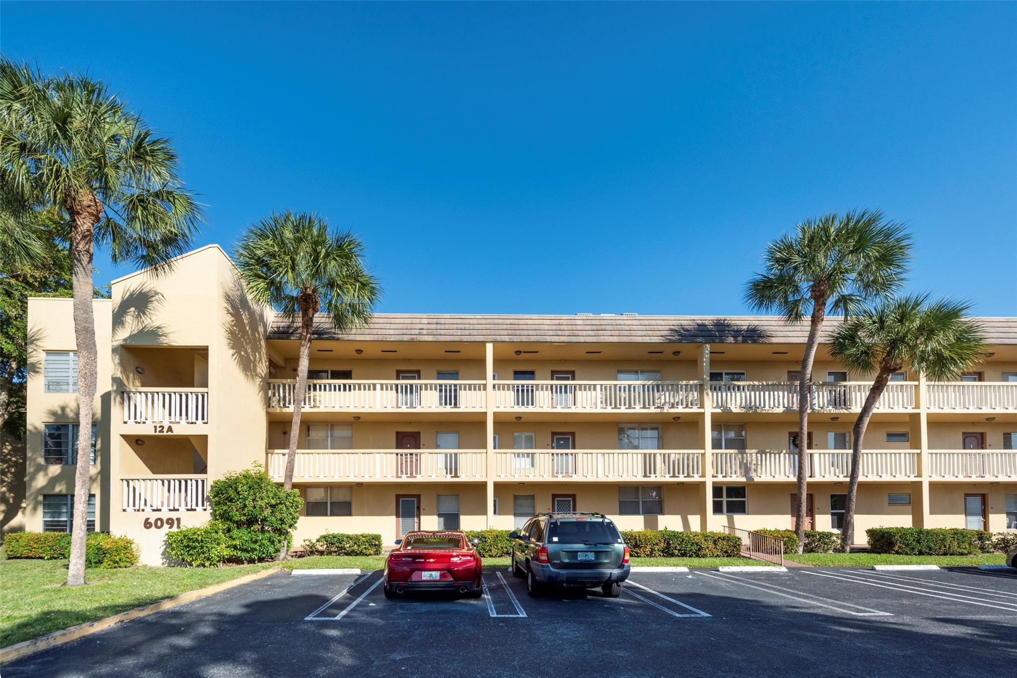 Large upgraded Condo in Tamarac. Stainless steel appliances, granite cabinets. All tiled floors except for the bedroom, wood floors in bedroom. The rooms are huge that you have room to spread out. Spectacular lake view from the balcony. Everything is close to Bus and shopping center as well as grocery store.