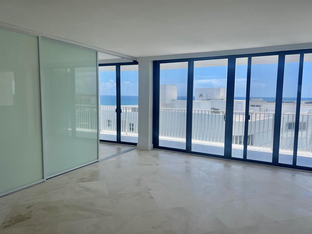 MAYFAIR HOUSE CONDO - Residential