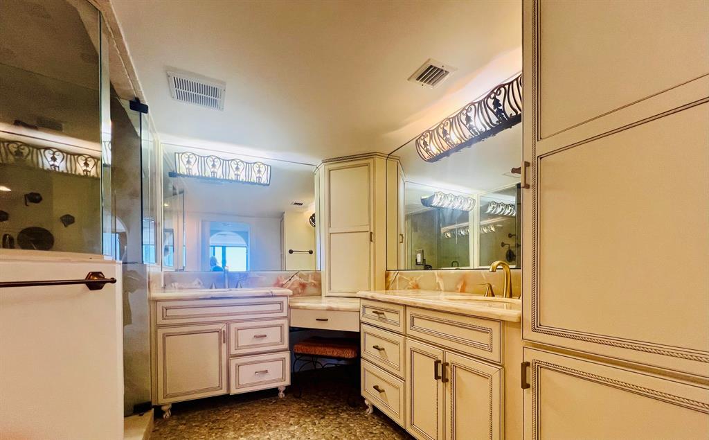 MAYFAIR HOUSE CONDO - Residential