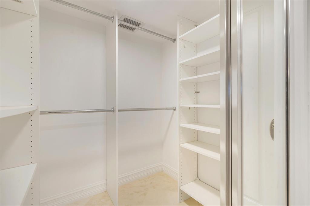 MAYFAIR HOUSE CONDO - Residential