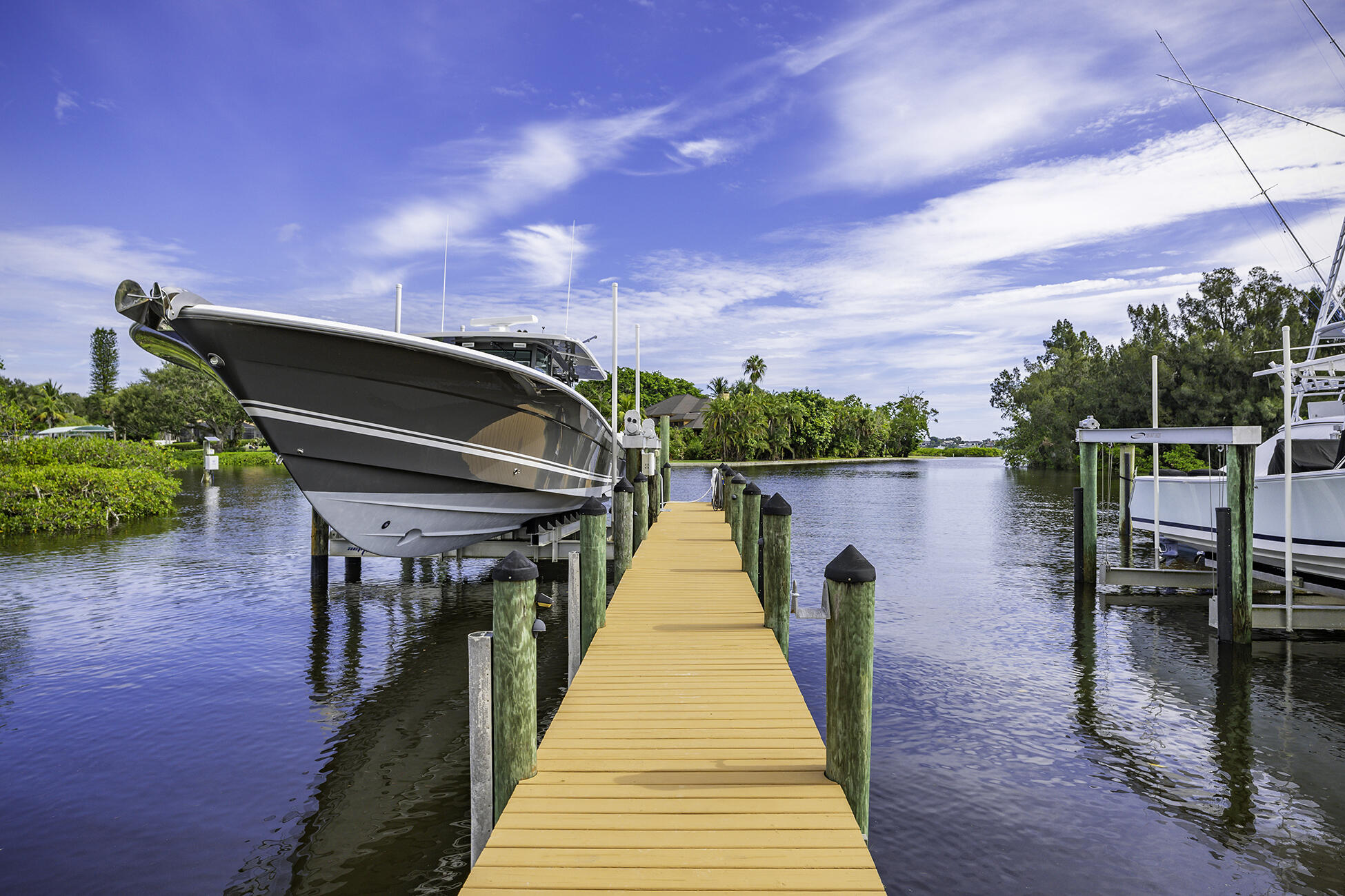 2897 SE Saint Lucie Boulevard