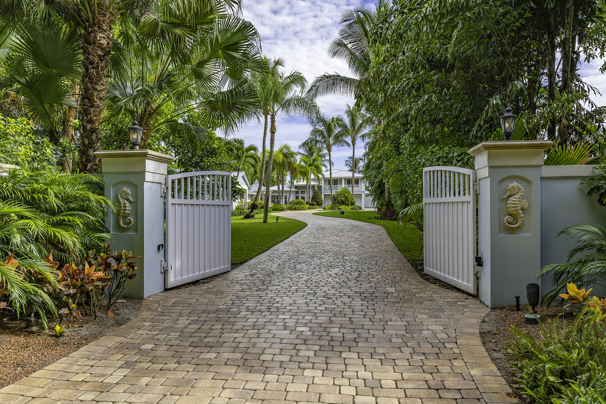 GOLDEN GATE - Residential