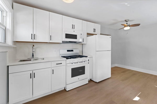 4561 LAKE AVE APT 6, WEST PALM BEACH, FL 33405 - Image 851846ac33cd657cecc7e33e73ef809a/299987747
