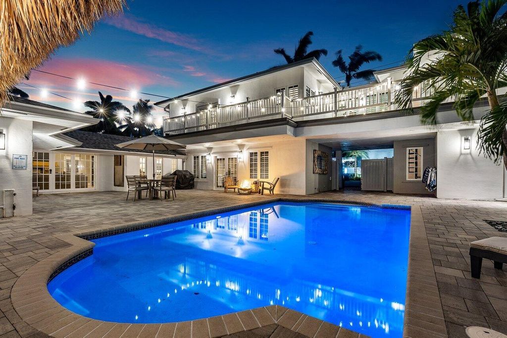 Photo of 700 NW 2nd Avenue, Delray Beach, FL 33444 (MLS # R11068920)