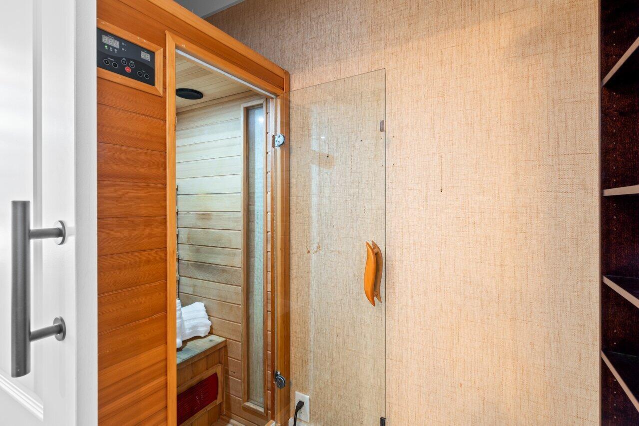 LAKEVIEW HGTS UNIT 1 DELR - Residential