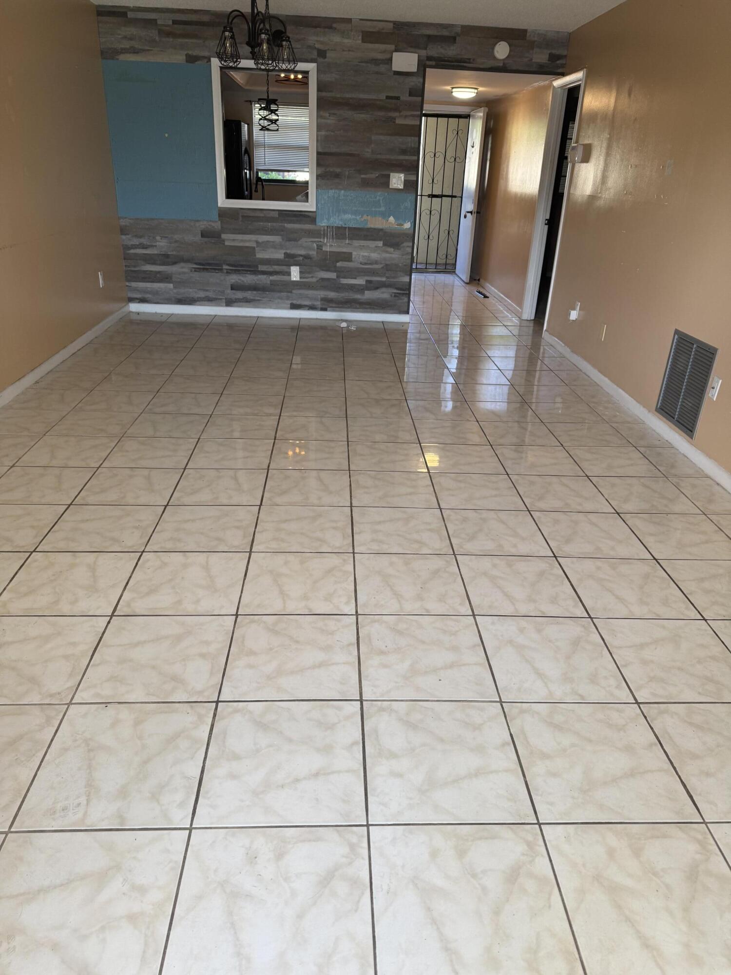 Island House Condo Ph 02 - Residential