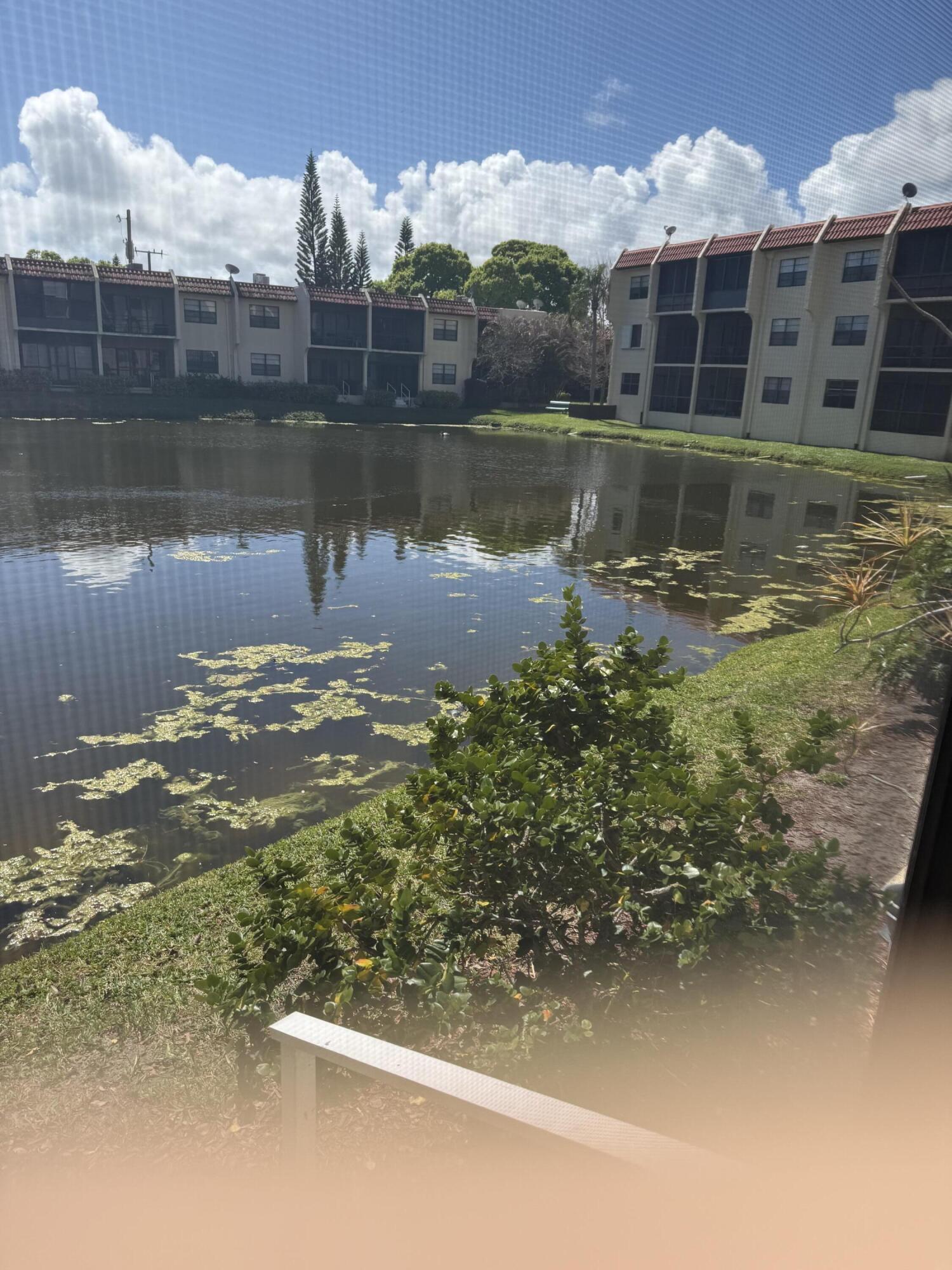 Island House Condo Ph 02 - Residential