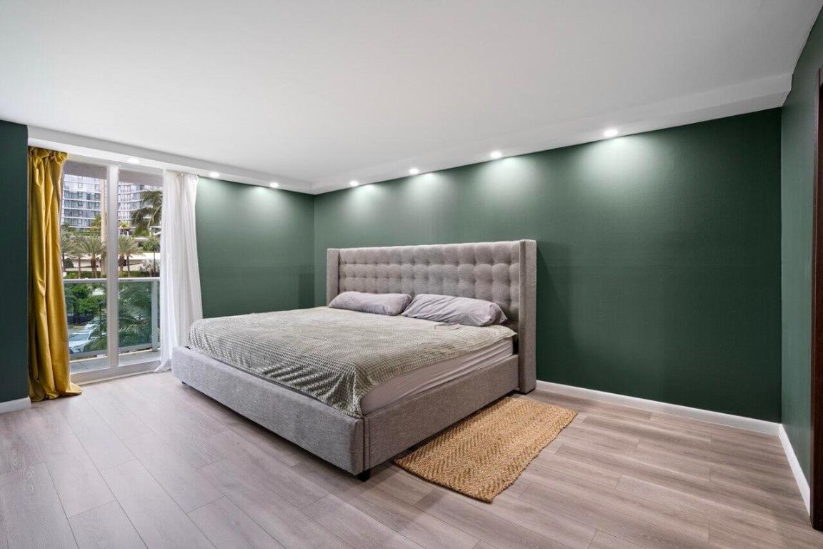 ARLEN HOUSE EAST CONDO - Residential