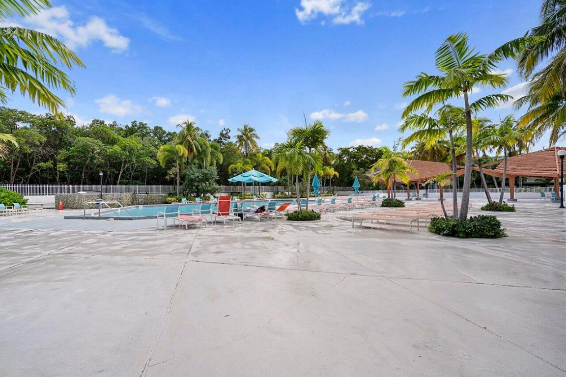 ARLEN HOUSE EAST CONDO - Residential