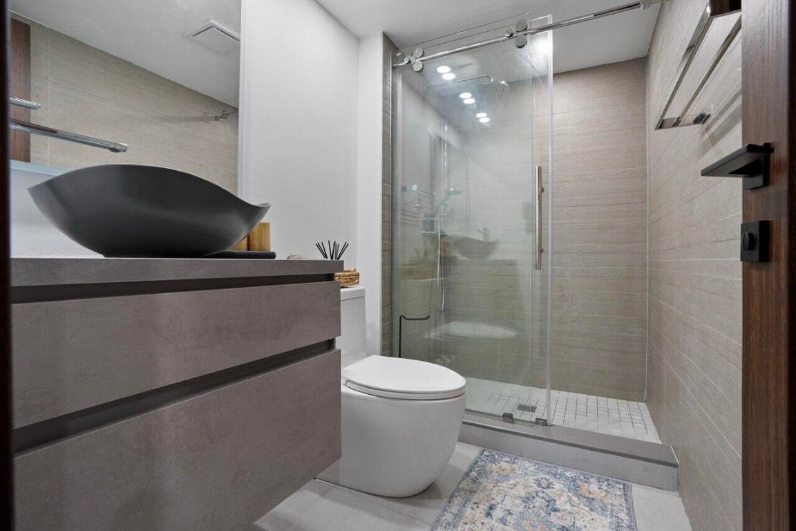 ARLEN HOUSE EAST CONDO - Residential