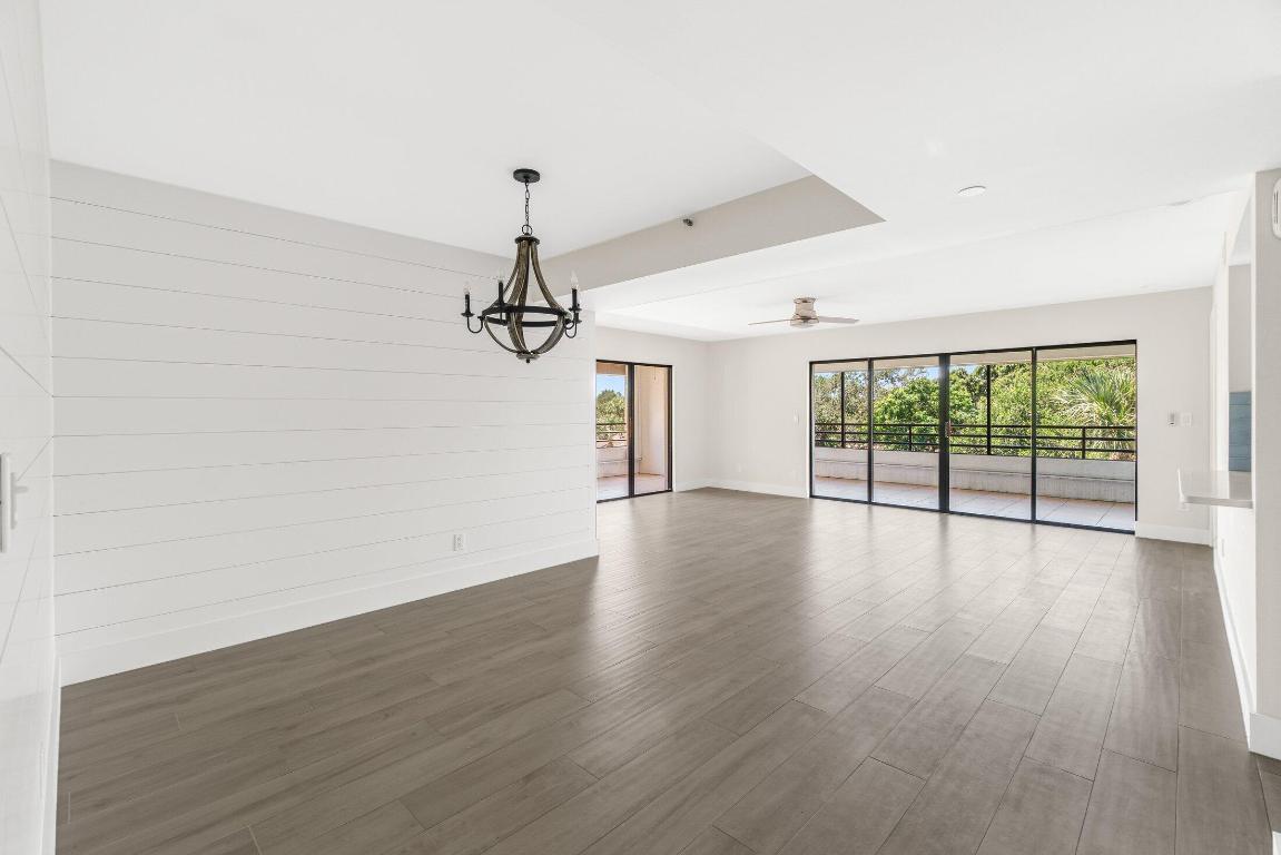 OAK HARBOUR CONDOS - Residential Lease