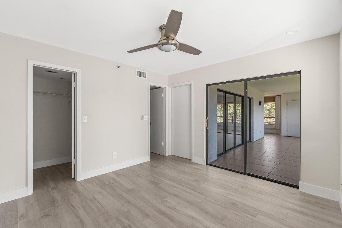 OAK HARBOUR CONDOS - Residential Lease