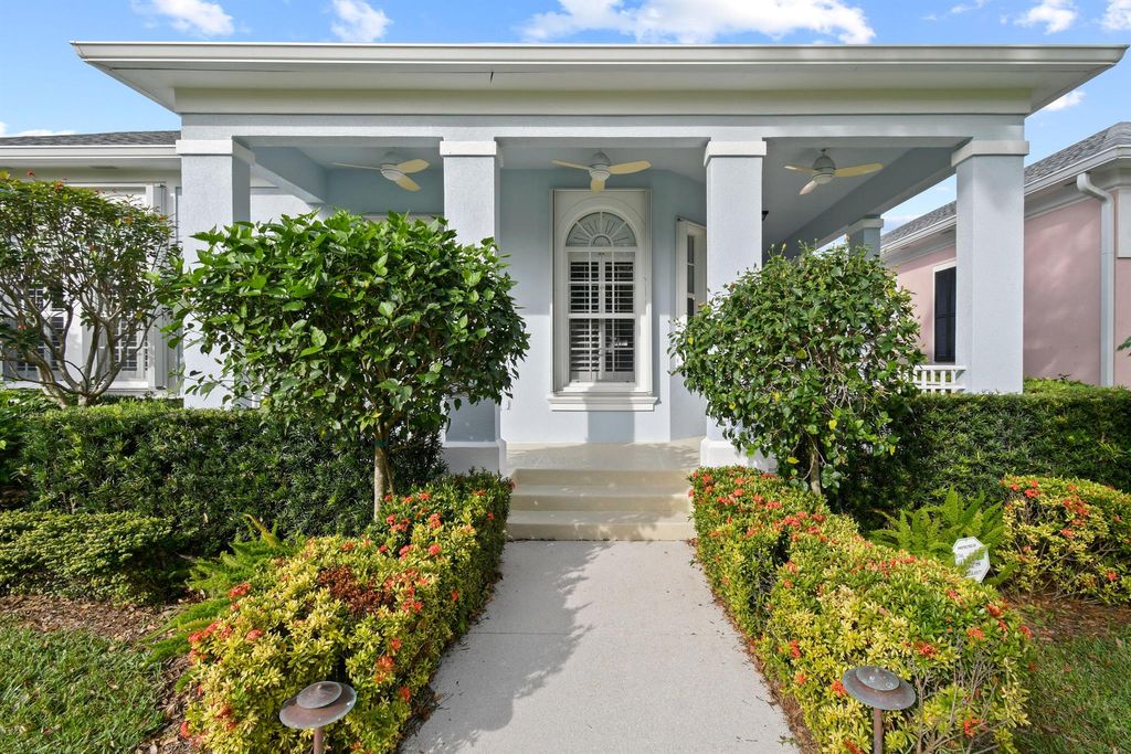 Photo of 117 Poinciana Drive, Jupiter, FL 33458 (MLS # R10947205)