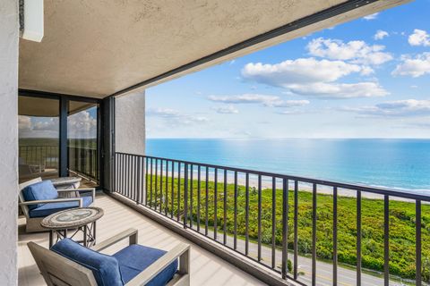 A home in Hutchinson Island