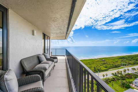 A home in Hutchinson Island