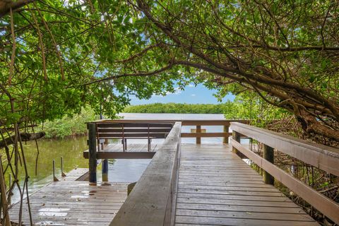 A home in Hutchinson Island