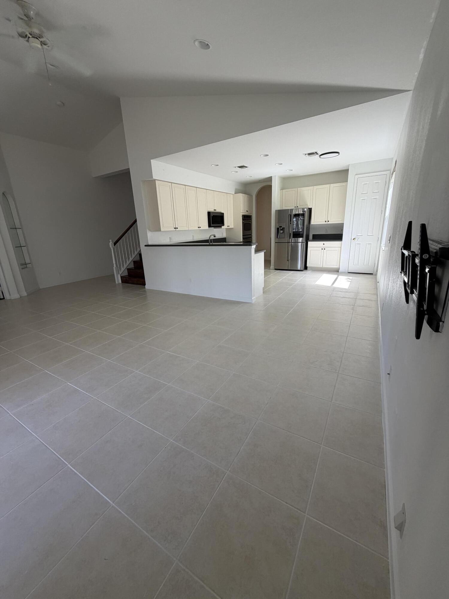 MARTINS CROSSING - Residential Lease