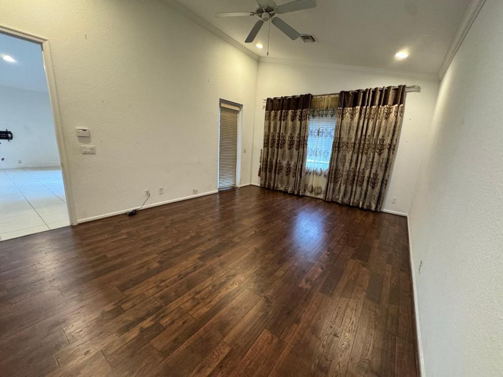 MARTINS CROSSING - Residential Lease