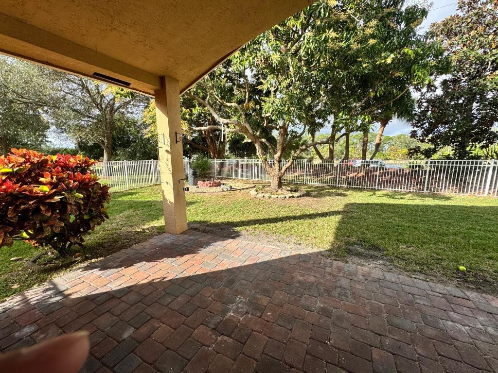 MARTINS CROSSING - Residential Lease