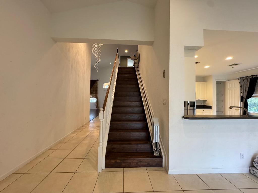 MARTINS CROSSING - Residential Lease