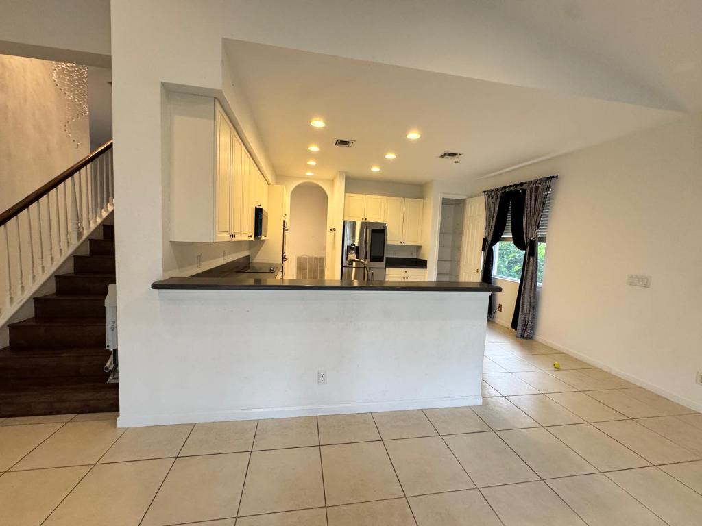 MARTINS CROSSING - Residential Lease