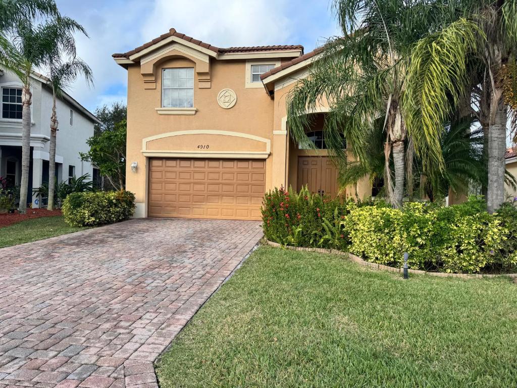 MARTINS CROSSING - Residential Lease